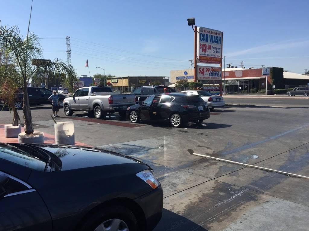Great American Car Wash | 3854 N Blackstone Ave, Fresno, CA 93726, USA | Phone: (559) 222-1818