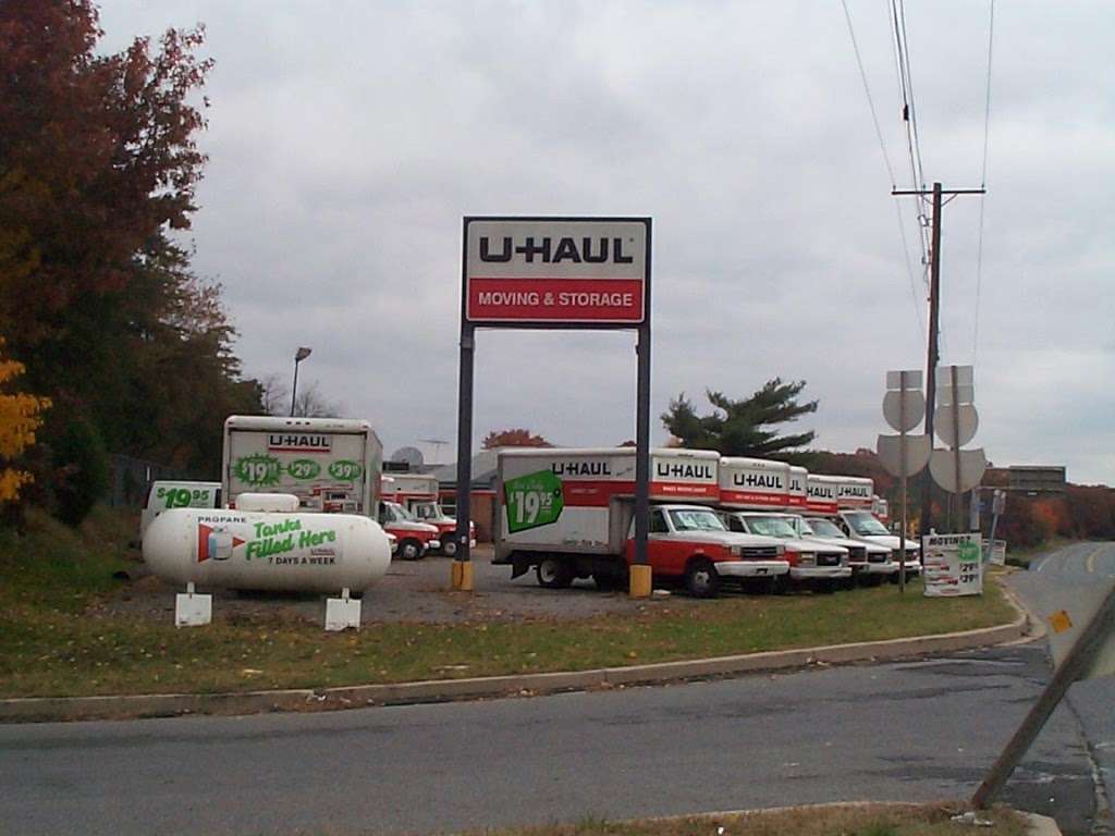 UHaul of Andrews Air Force Base 4599 Allentown Rd, Suitland, MD