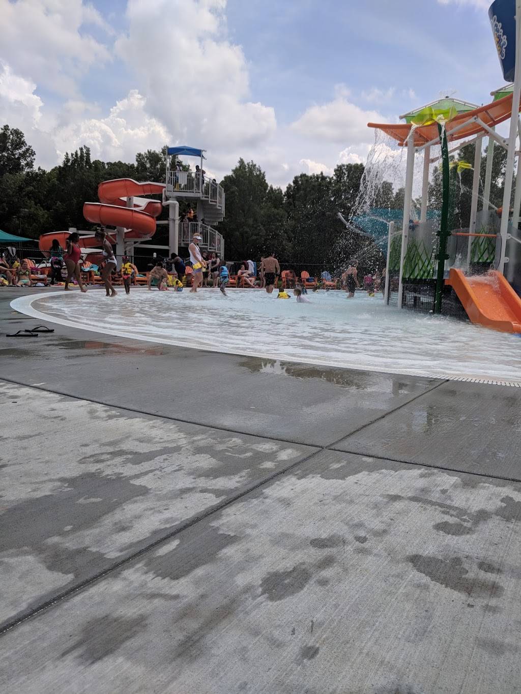 Winston Waterworks Water Park | 3584 Winston Lake Rd, Winston-Salem, NC 27105, USA | Phone: (336) 723-1615