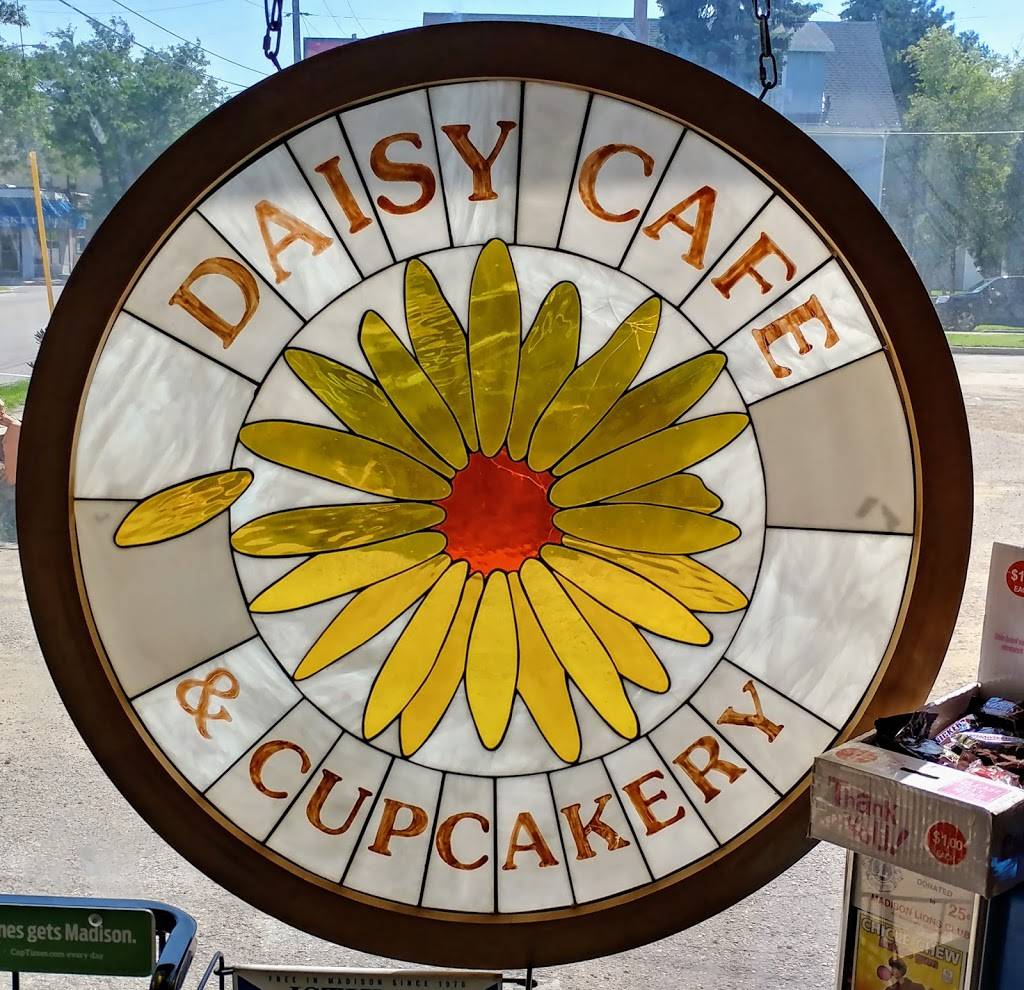 Daisy Cafe & Cupcakery | 2827 Atwood Ave, Madison, WI 53704, USA | Phone: (608) 241-2200