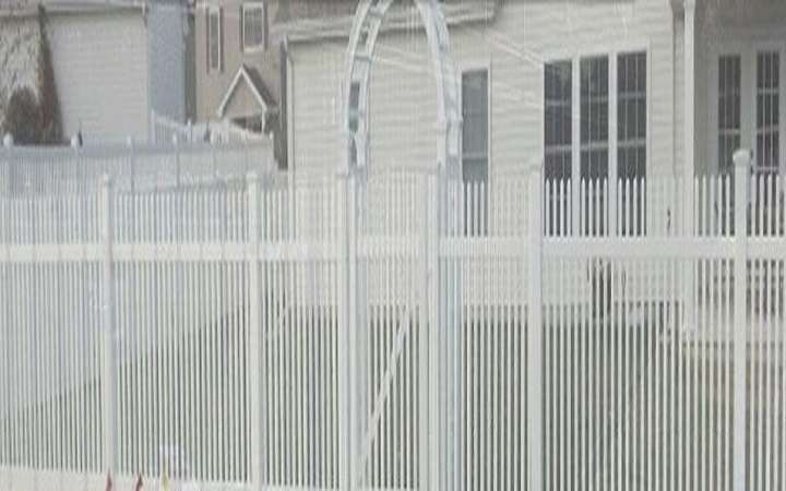 Northwest Indiana Fence Co | 1758 W Lincolnway, Valparaiso, IN 46385, USA | Phone: (219) 464-4207
