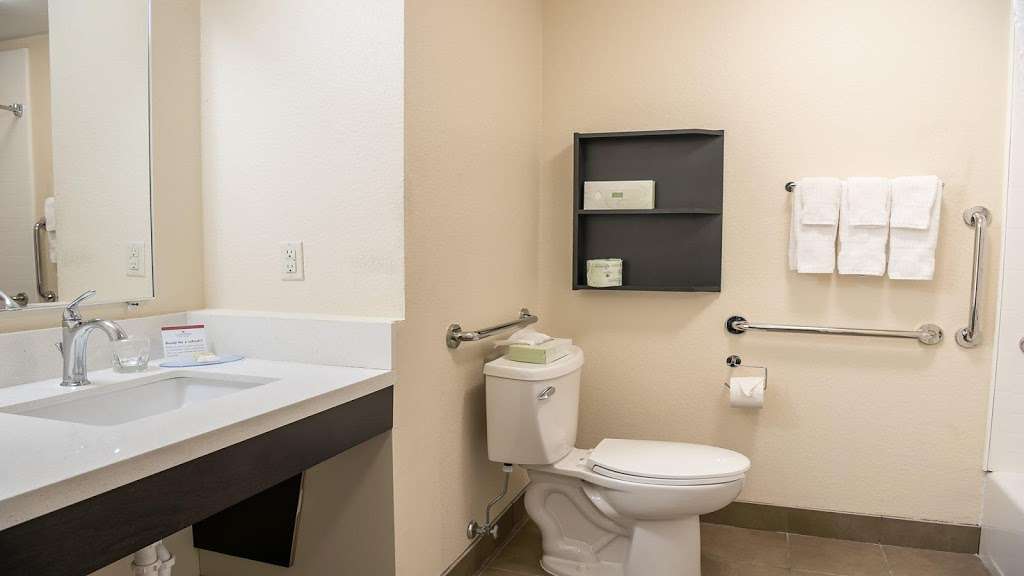 Candlewood Suites Bay City | 5800 7th St, Bay City, TX 77414 | Phone: (979) 245-7500