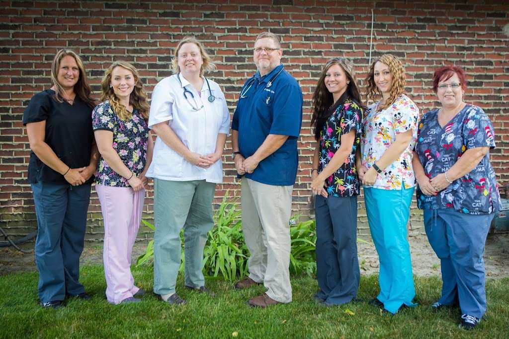 Skinner Animal Clinic | 925 S Water St, Wilmington, IL 60481 | Phone: (815) 476-9500