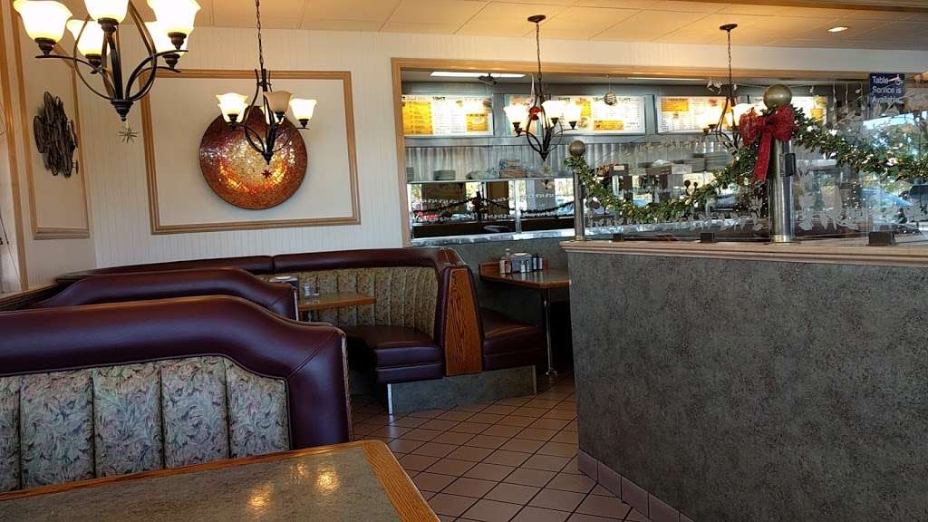 TOMs Famous Family Restaurant 22 | 1205 W San Marcos Blvd, San Marcos, CA 92078, USA | Phone: (760) 752-7774