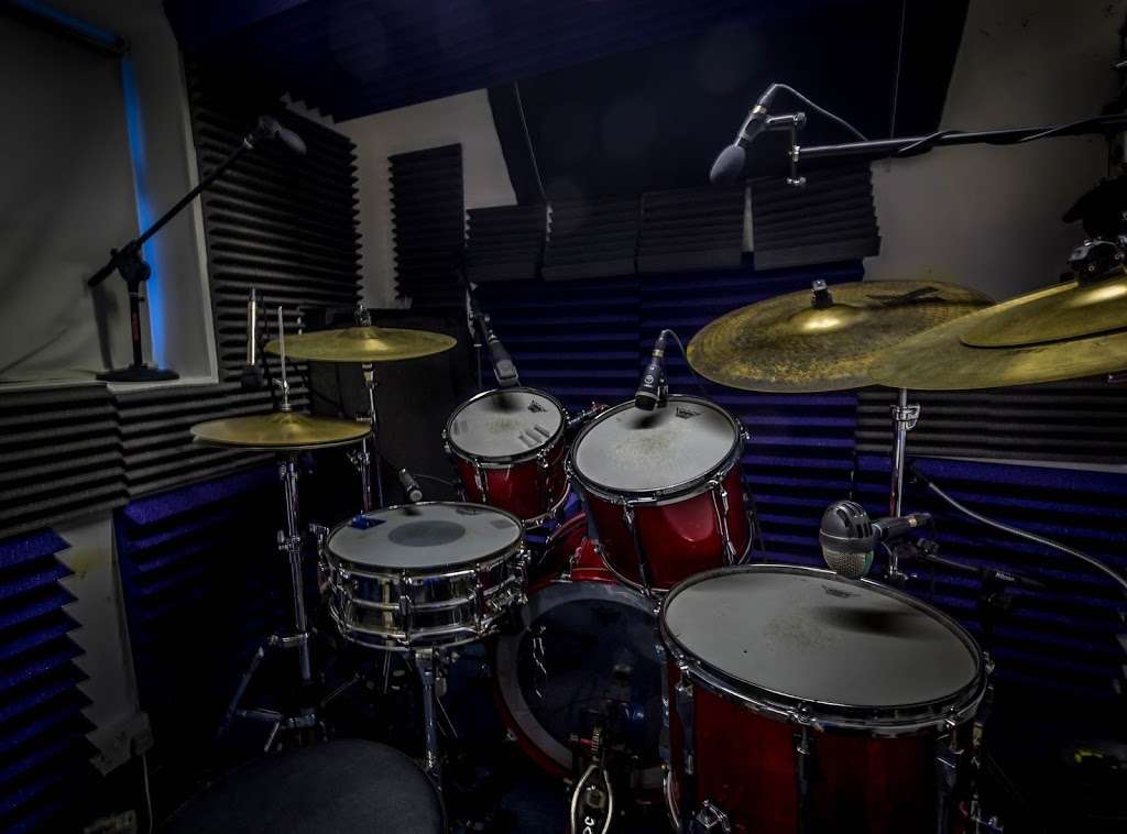 Essex and Havering Drum Lessons | Ellis Ave, Rainham RM13 9TU, UK