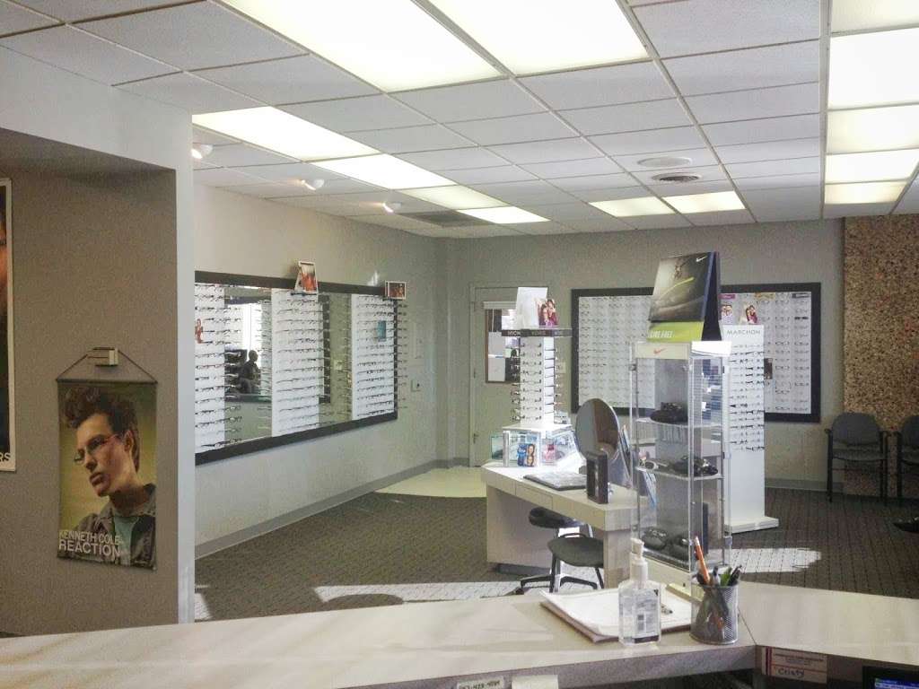 Lossman Eye Care Associates | 96 S Kennedy Dr, Carpentersville, IL 60110, USA | Phone: (847) 428-4884