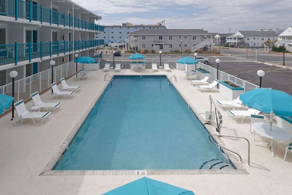 Dunes Manor Hotel, Court & Suites | 2800 Baltimore Ave, Ocean City, MD 21842, USA | Phone: (800) 523-2888