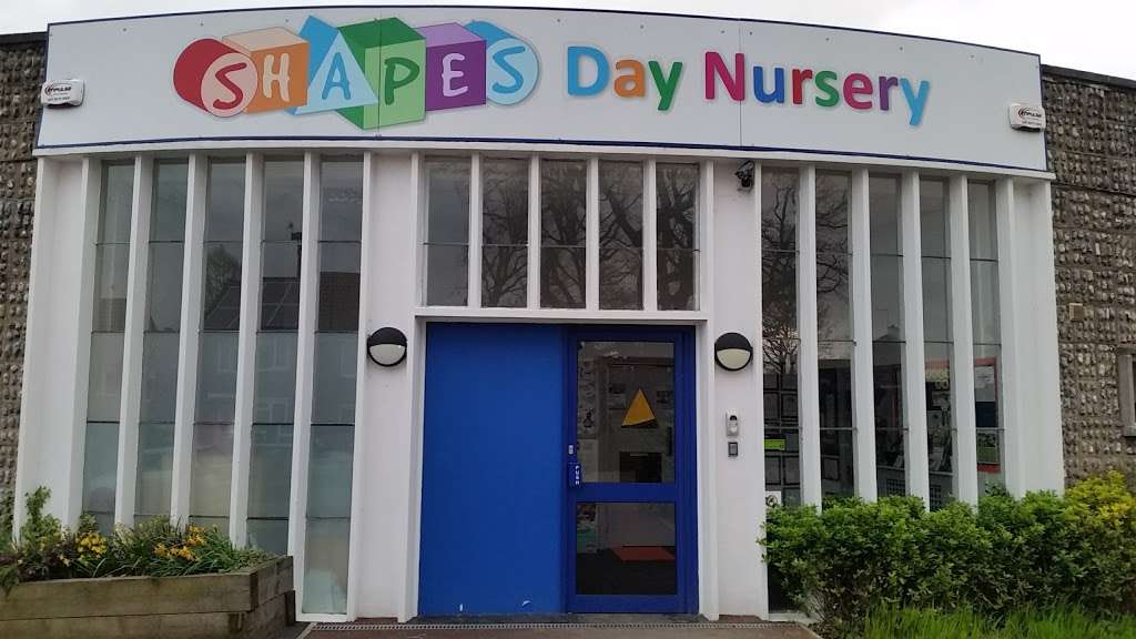 Shapes Day Nursery | 11 Lynn Walk, Reigate RH2 7NZ, UK | Phone: 01737 221441