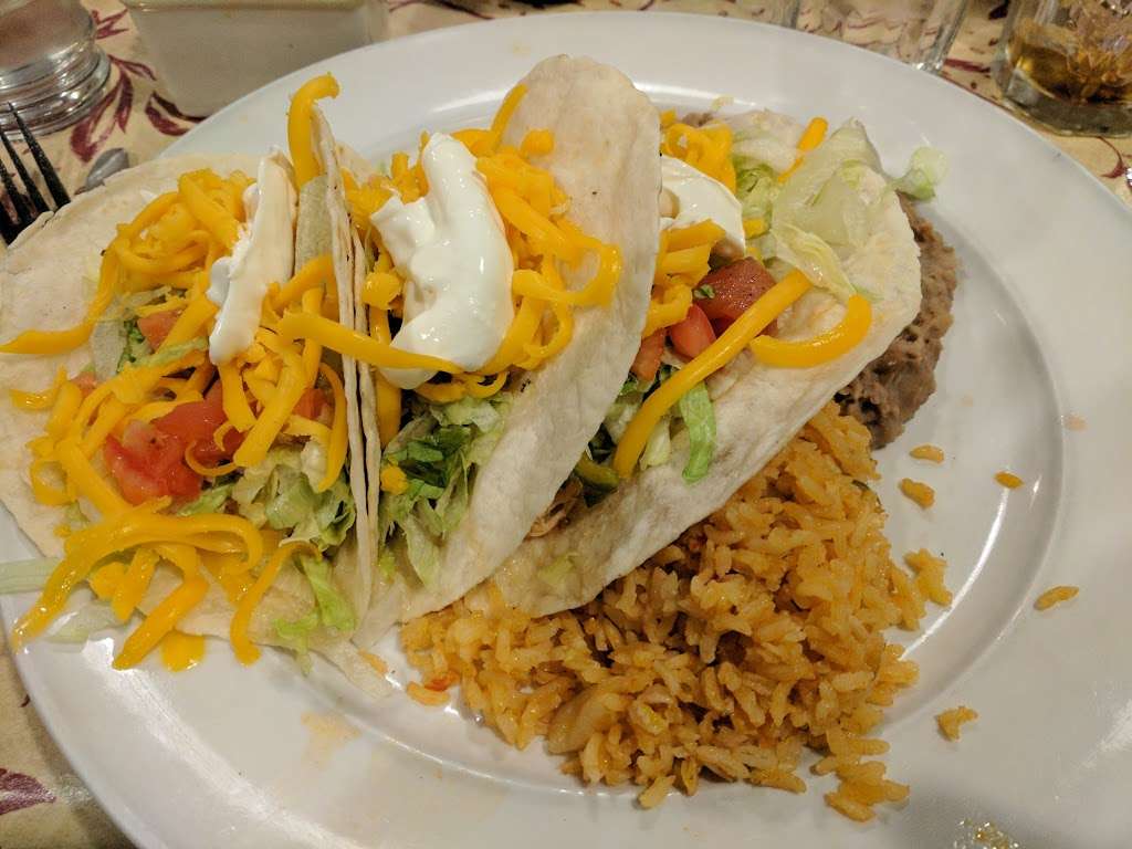La Campana Mexican Restaurant | 2300, 306 Army Trail Rd, Bloomingdale, IL 60108, USA | Phone: (630) 924-8699