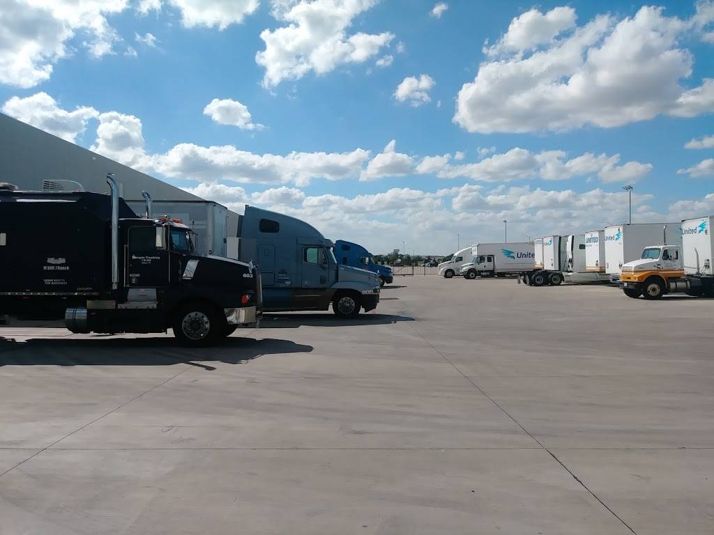 Suddath Relocation Systems of Texas, Inc. - moving company  | Photo 7 of 9 | Address: 14500 FAA Blvd, Fort Worth, TX 76155, USA | Phone: (972) 660-5600
