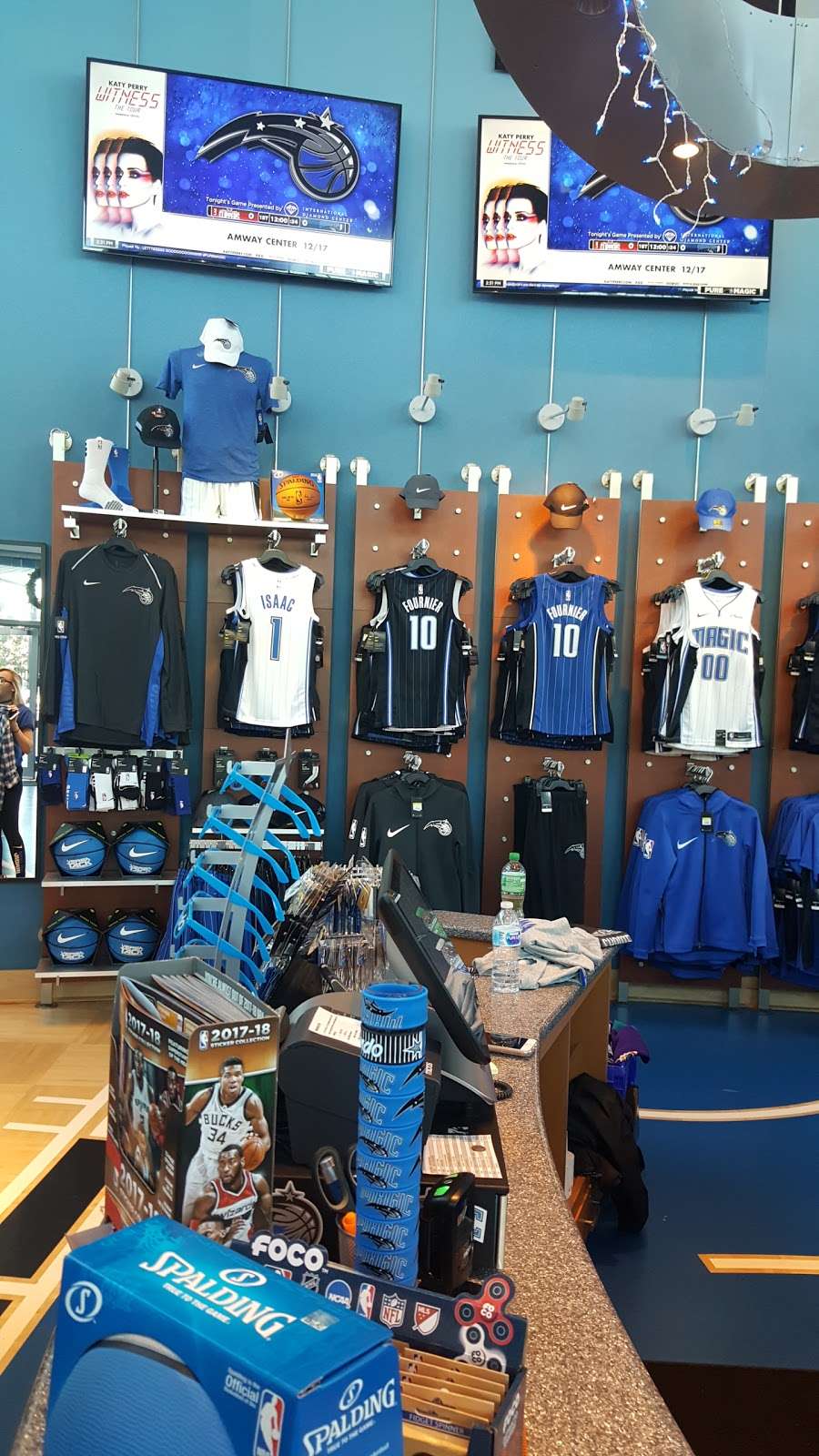 Orlando Magic Team Shop | 400 W Church St, Orlando, FL 32801, USA | Phone: (407) 440-7467