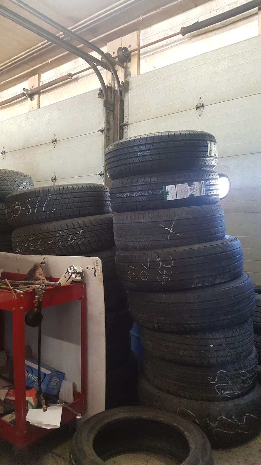 Valles Tires Shop | 9818 Grand Ave, Franklin Park, IL 60131 | Phone: (708) 408-2182