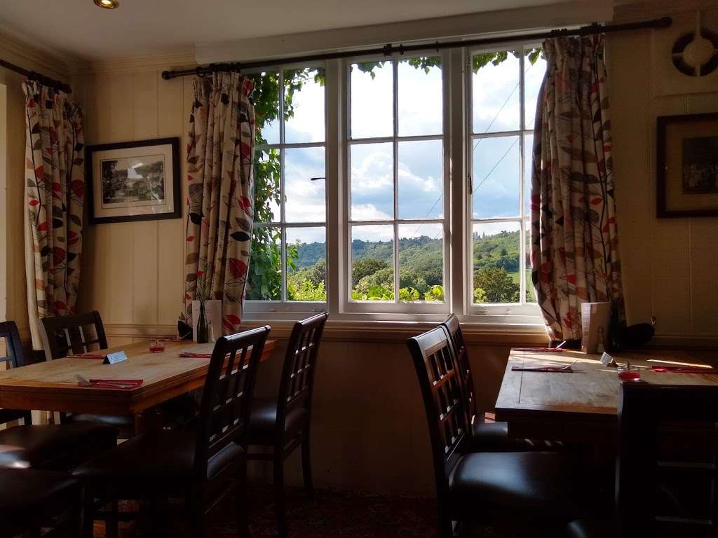 The King William IV | Byttom Hill, Mickleham, Dorking RH5 6EL, UK | Phone: 01372 372590