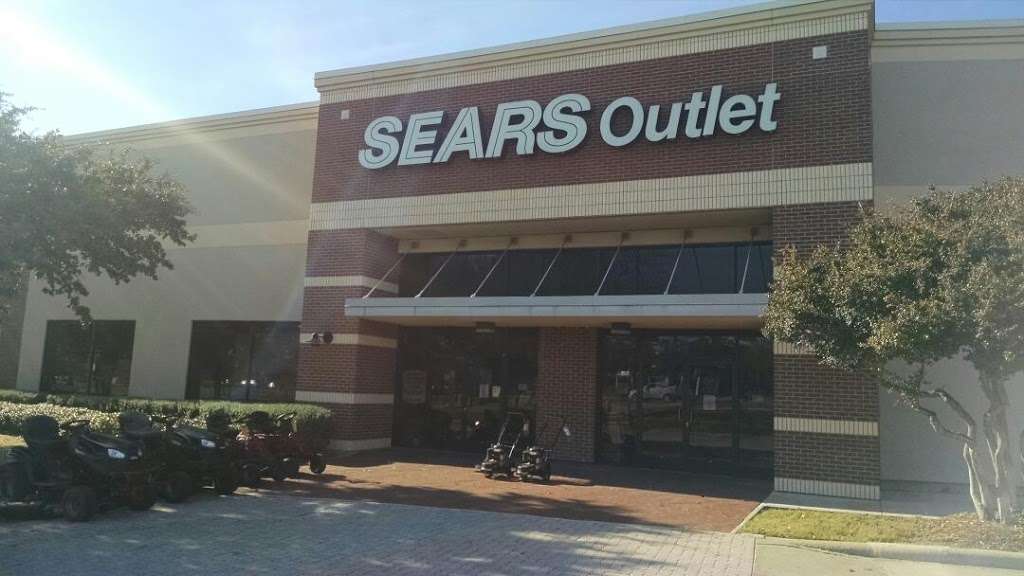Sears Outlet - hardware store  | Photo 4 of 10 | Address: 1215 Marsh Ln Suite 180, Carrollton, TX 75006, USA | Phone: (972) 418-2293