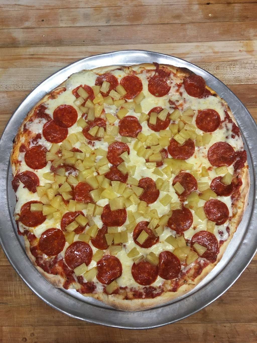 Raffaellos Pizza | 720 Yarmouth Rd, Palos Verdes Estates, CA 90274, USA | Phone: (310) 541-6545