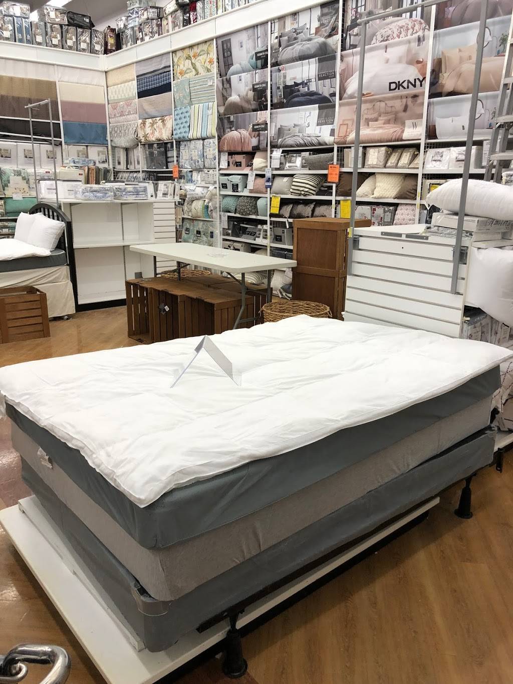 Bed Bath & Beyond | 3706 Metro Dr, Council Bluffs, IA 51501, USA | Phone: (712) 366-8003