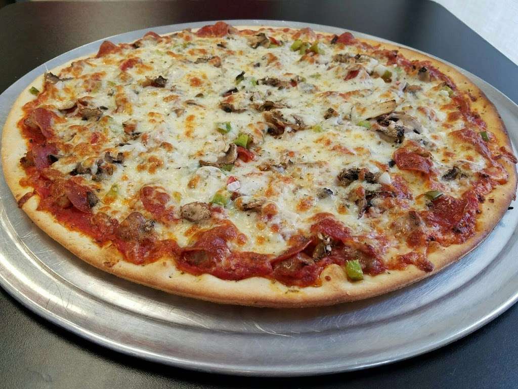 Ambrogis Pizza | 107 Valley Dr h, Elburn, IL 60119 | Phone: (630) 365-2777