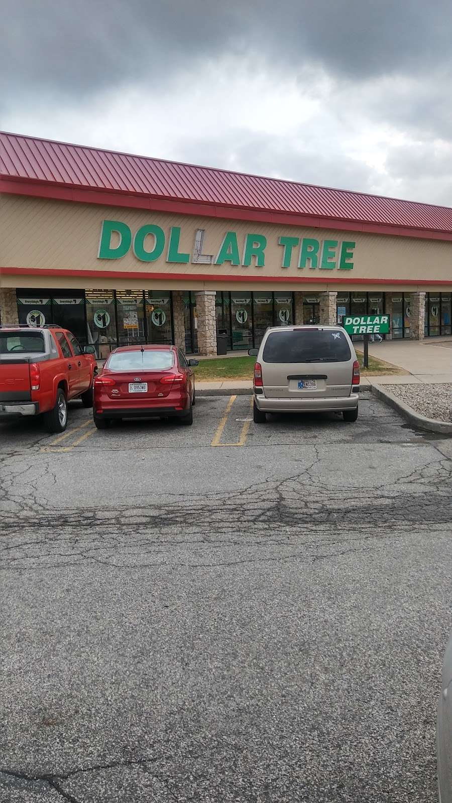 Dollar Tree | 9491 E Washington St, Indianapolis, IN 46229, USA | Phone: (317) 898-0156