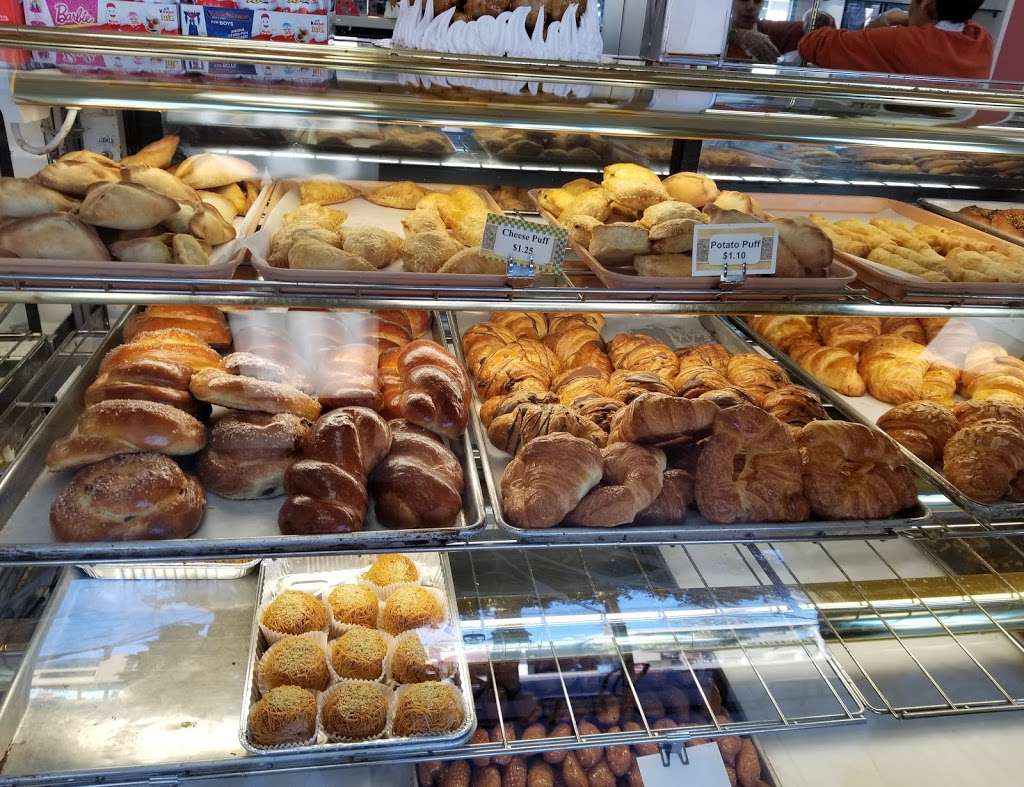 Sarkis Pastry | 1776 E Washington Blvd, Pasadena, CA 91104, USA | Phone: (626) 398-3999