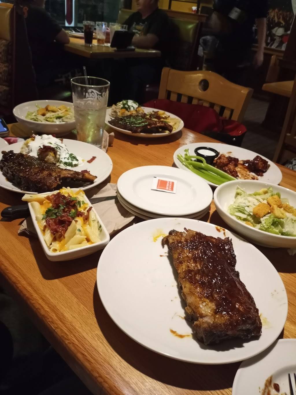 Applebees Grill + Bar | 4760 S Broadway, Wichita, KS 67216, USA | Phone: (316) 522-5525