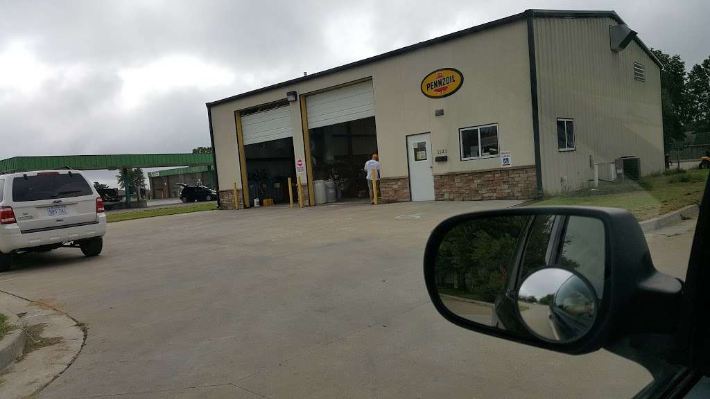 Panther Lube & Tire | 1121 E Kaskaskia St, Paola, KS 66071, USA | Phone: (913) 294-5100