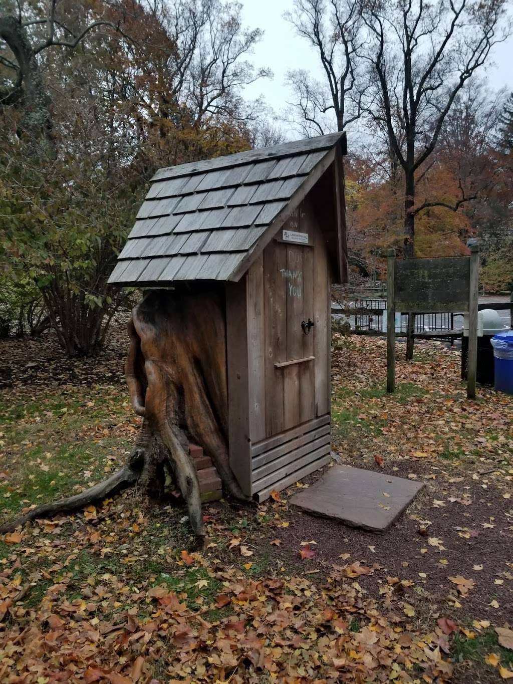 Little Free Library #43318 | Unnamed Road, Princeton, NJ 08540, USA