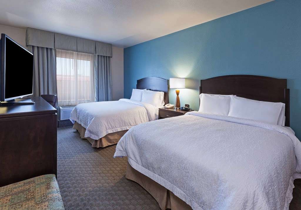 Hampton Inn & Suites Lake Jackson-Clute | 1121 TX-332, Clute, TX 77531, USA | Phone: (979) 265-3200