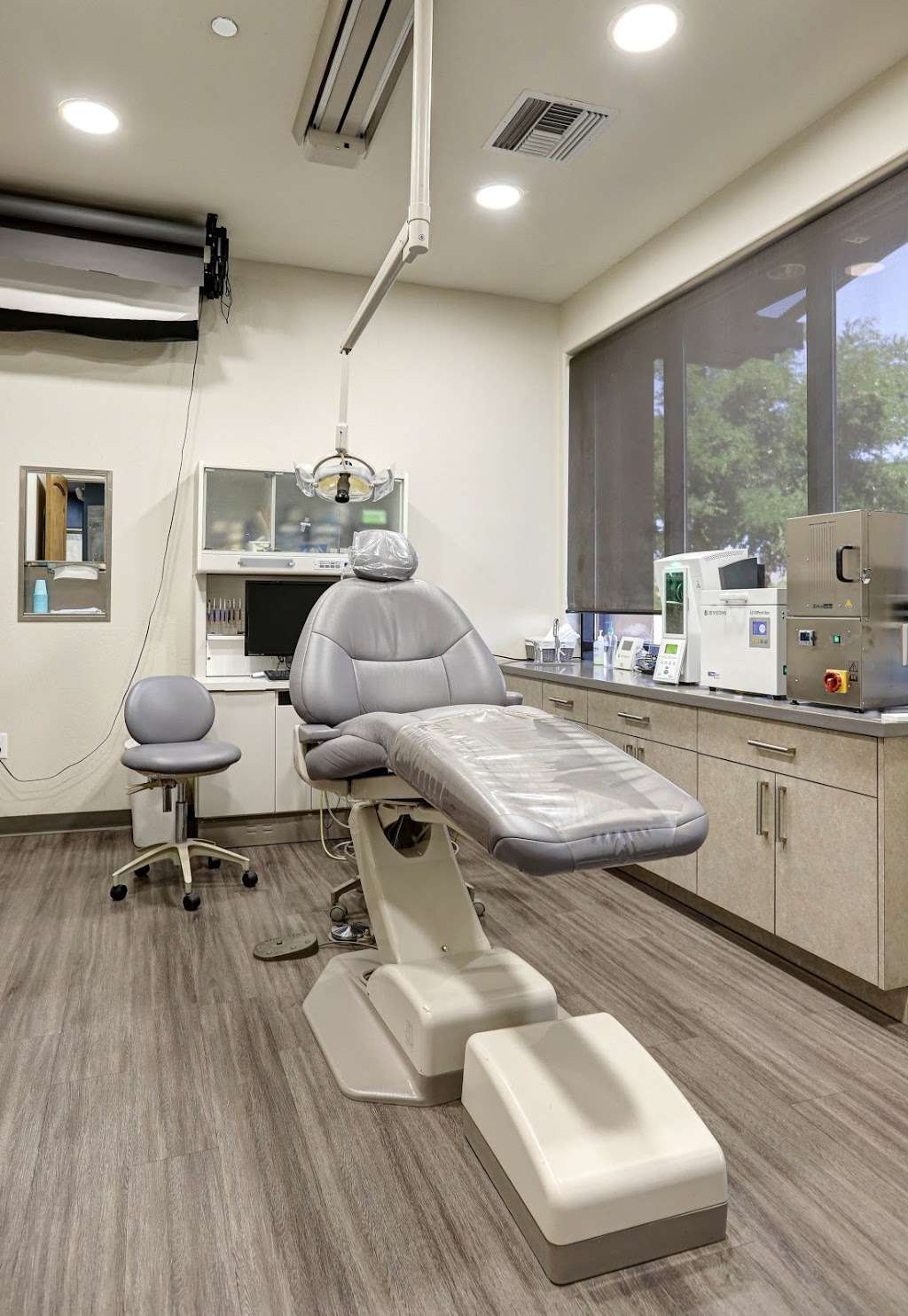 Winterholler Dentistry & Dental Implant Center | 13825 N Northsight Blvd #120, Scottsdale, AZ 85260 | Phone: (480) 767-8400