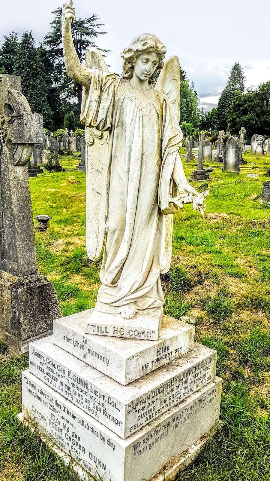 Tunbridge Wells Cemetery Chapel | Benhall Mill Rd, Tunbridge Wells TN2 5JJ, UK | Phone: 01892 523894
