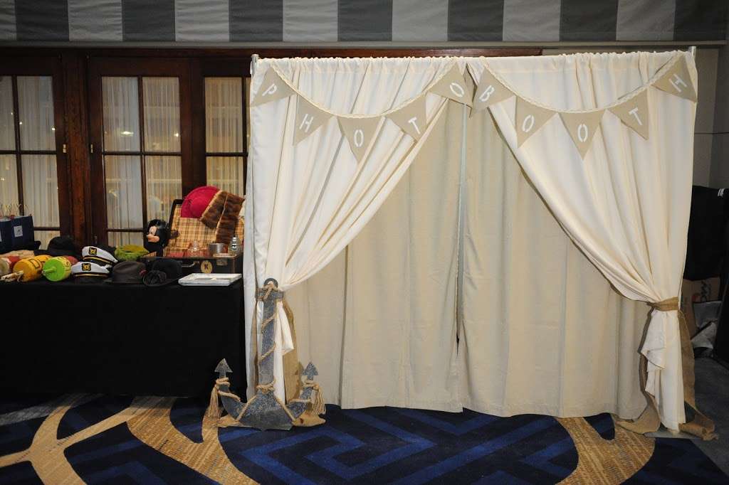 Chesapeake Photo Booth | 1524 White Tail Deer Ct, Annapolis, MD 21409, USA | Phone: (888) 850-5188