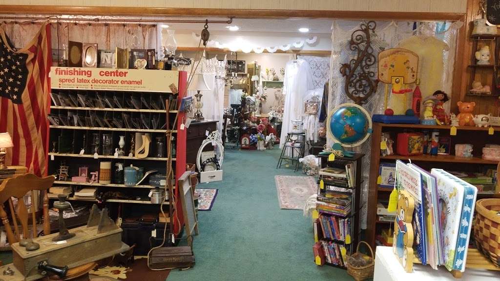 Pump House Antiques | 158 N Main St, Bargersville, IN 46106, USA | Phone: (317) 458-0456