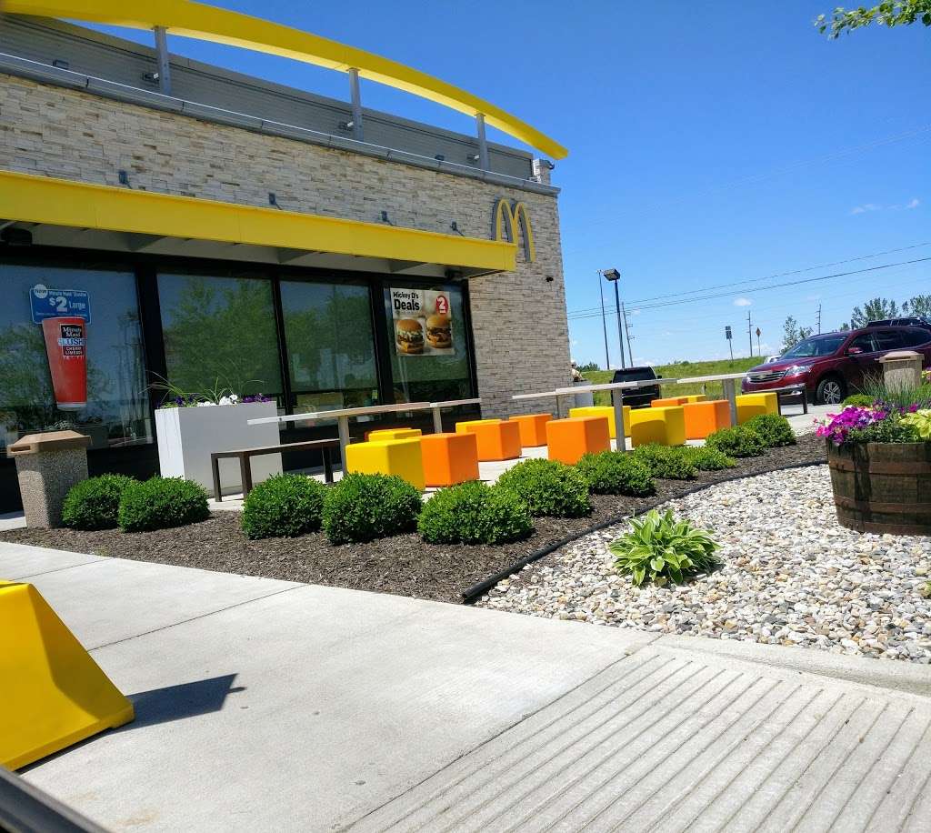 McDonalds | 11 Enterprise Dr, Pendleton, IN 46064 | Phone: (765) 778-7676