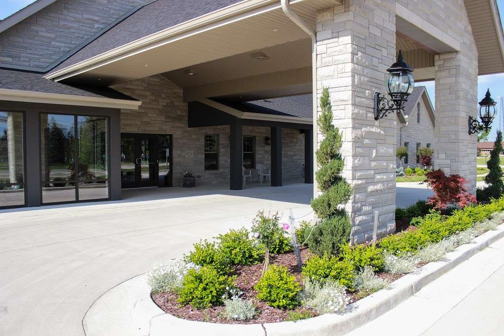 Home Inspired Senior Living | 1201 Village Centre Dr, Kenosha, WI 53144 | Phone: (262) 859-2500