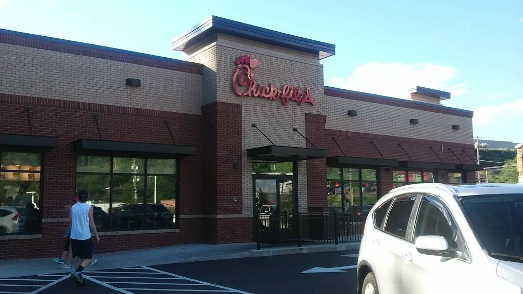 Chick-fil-A | 7451 McKnight Rd, Pittsburgh, PA 15237, USA | Phone: (412) 364-2581