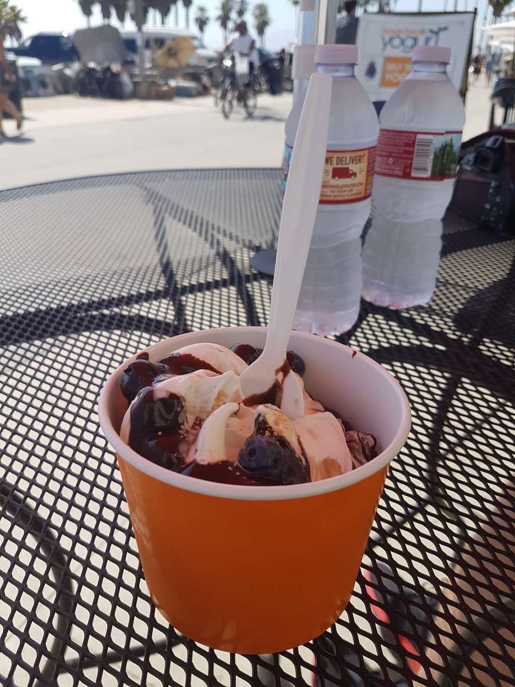 Boardwalk Yogurt | 215 Ocean Front Walk, Venice, CA 90291, USA | Phone: (424) 238-8977