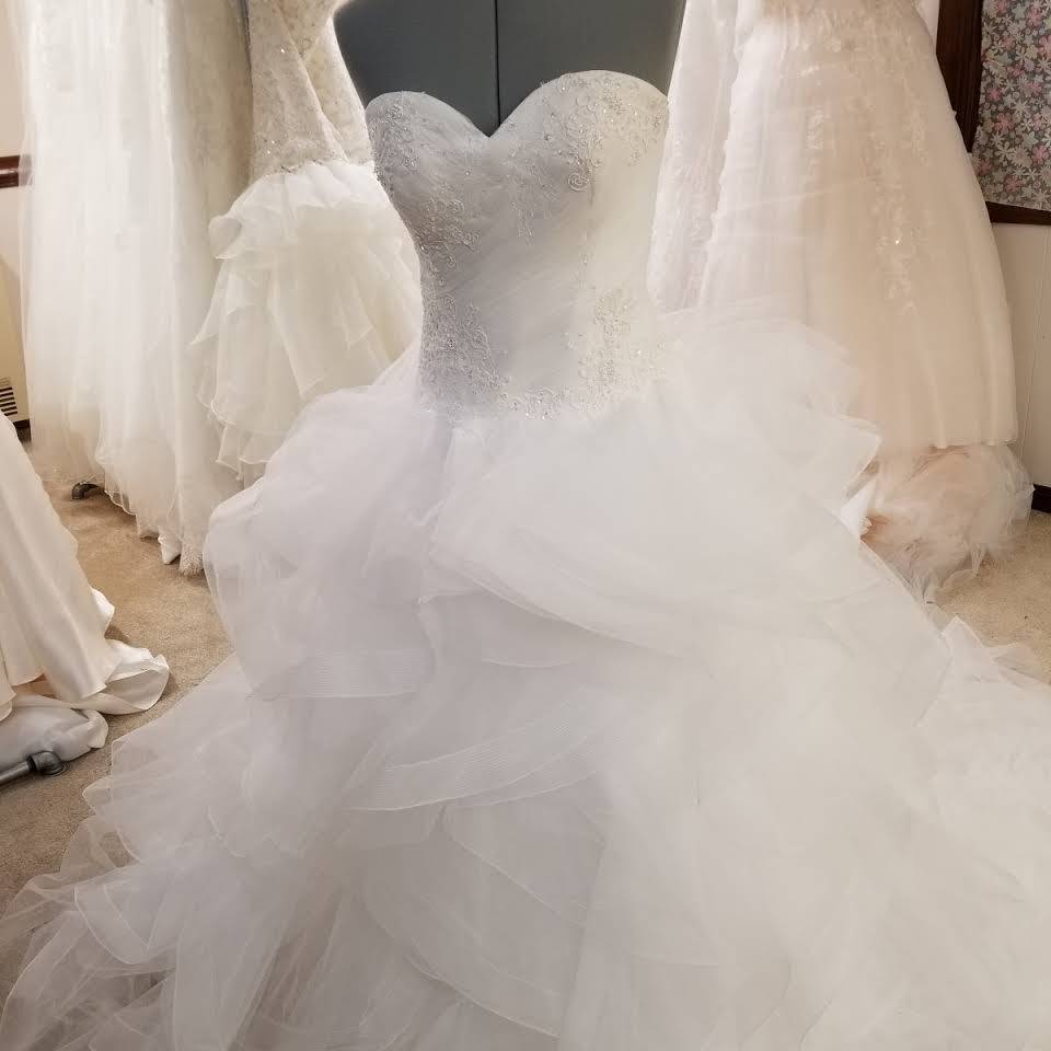LD Bridal | 9205 Milford Dr suite a, Northfield, OH 44067, USA | Phone: (330) 475-3986