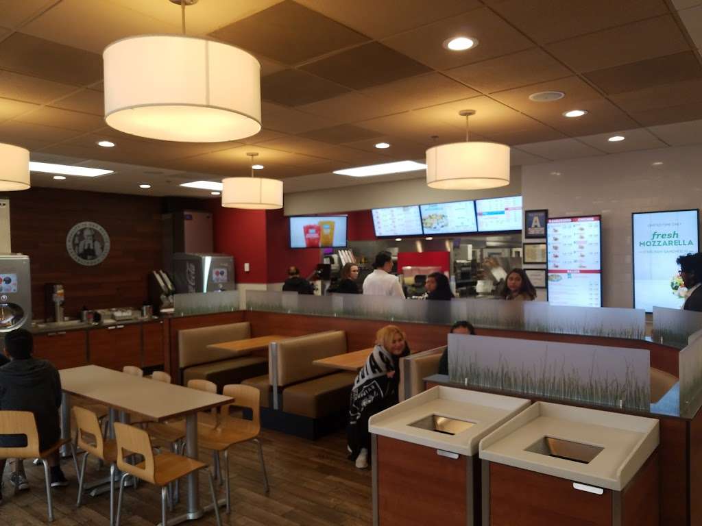 Wendys | 5821 Dennis McCarthy Dr, Lebec, CA 93243 | Phone: (661) 663-4390