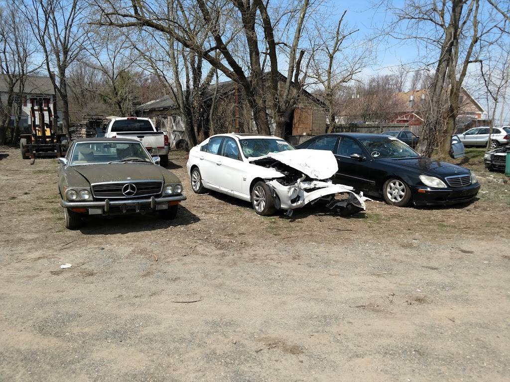 Tinton Auto Wreckers | 21 Martin St, Avenel, NJ 07001, USA | Phone: (908) 297-8618