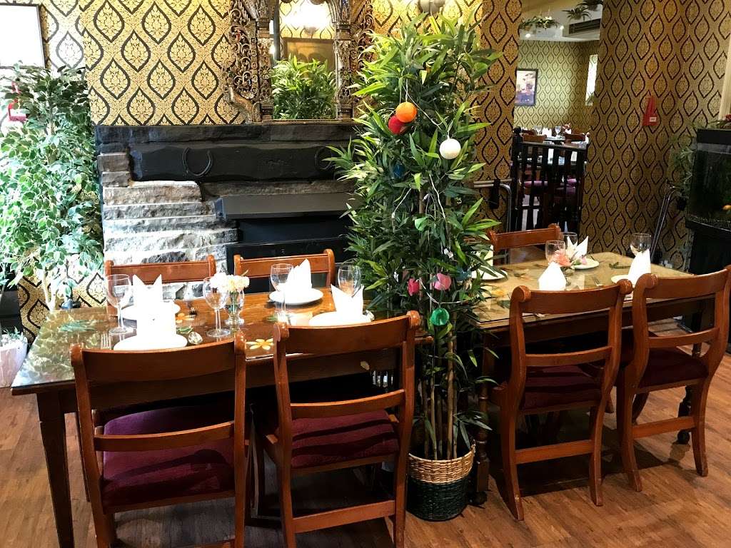 Robin Hood | Epping New Rd, Loughton IG10 4AA, UK | Phone: 020 8508 1104