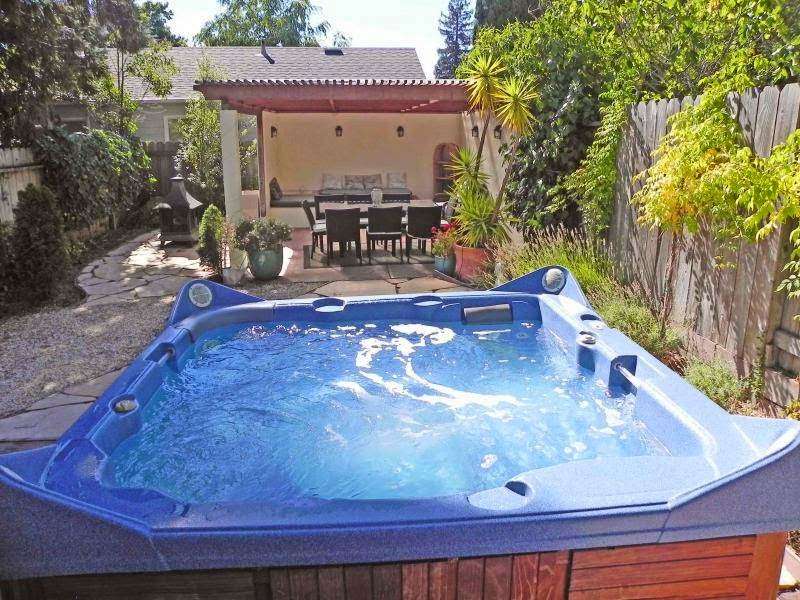 Casa Alta Vacation Rental | 1105 East Ave, Napa, CA 94559, USA | Phone: (707) 225-6439