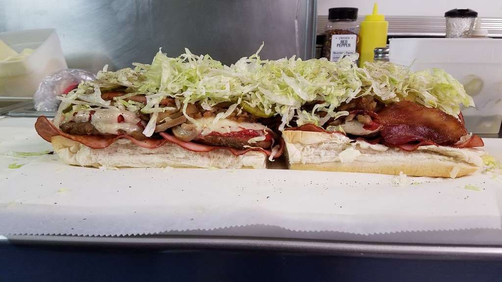 Mims Mighty Meaty Hoagies | 423 W Main St, Fayetteville, PA 17222, USA | Phone: (717) 352-3935