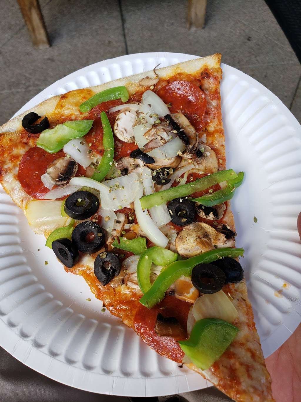 Damores Pizza | 29169 Heathercliff Rd #104, Malibu, CA 90265, USA | Phone: (310) 457-2838