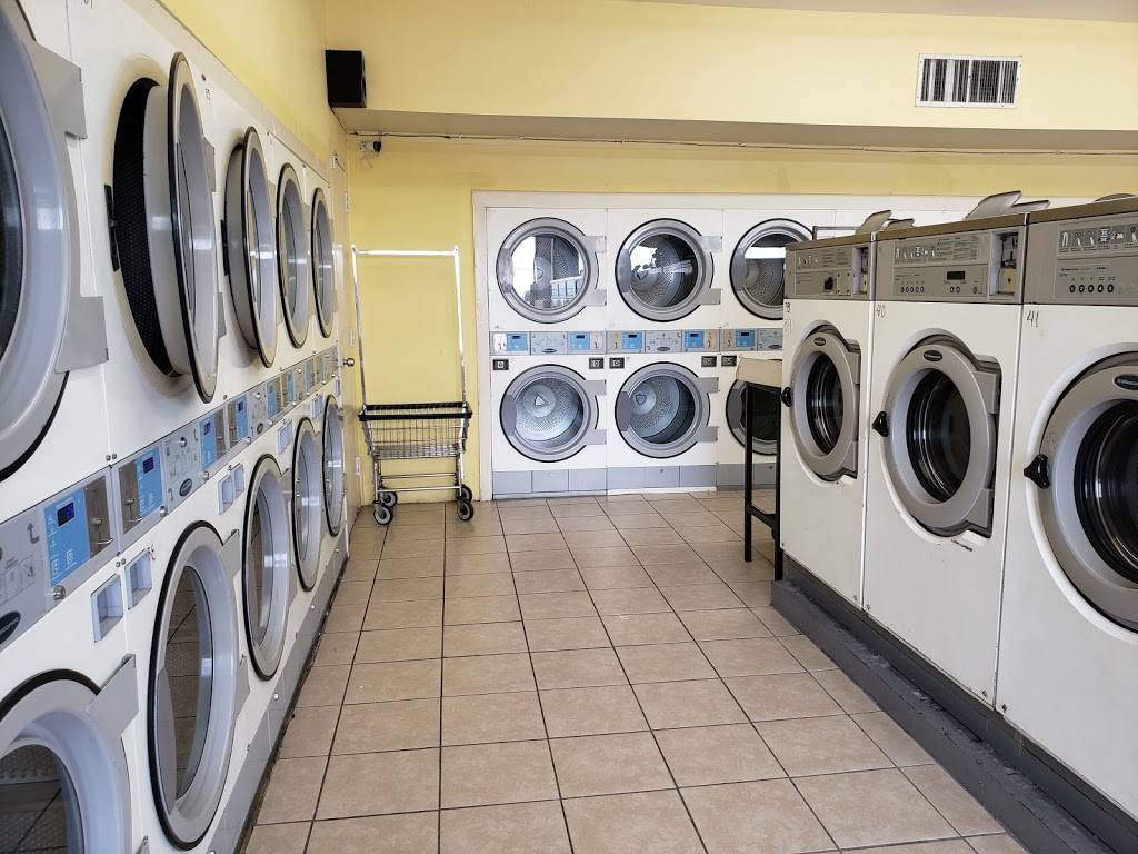 We’ll Wash Coin Laundry | 620 N Zapata Hwy, Laredo, TX 78043, USA | Phone: (956) 725-8809