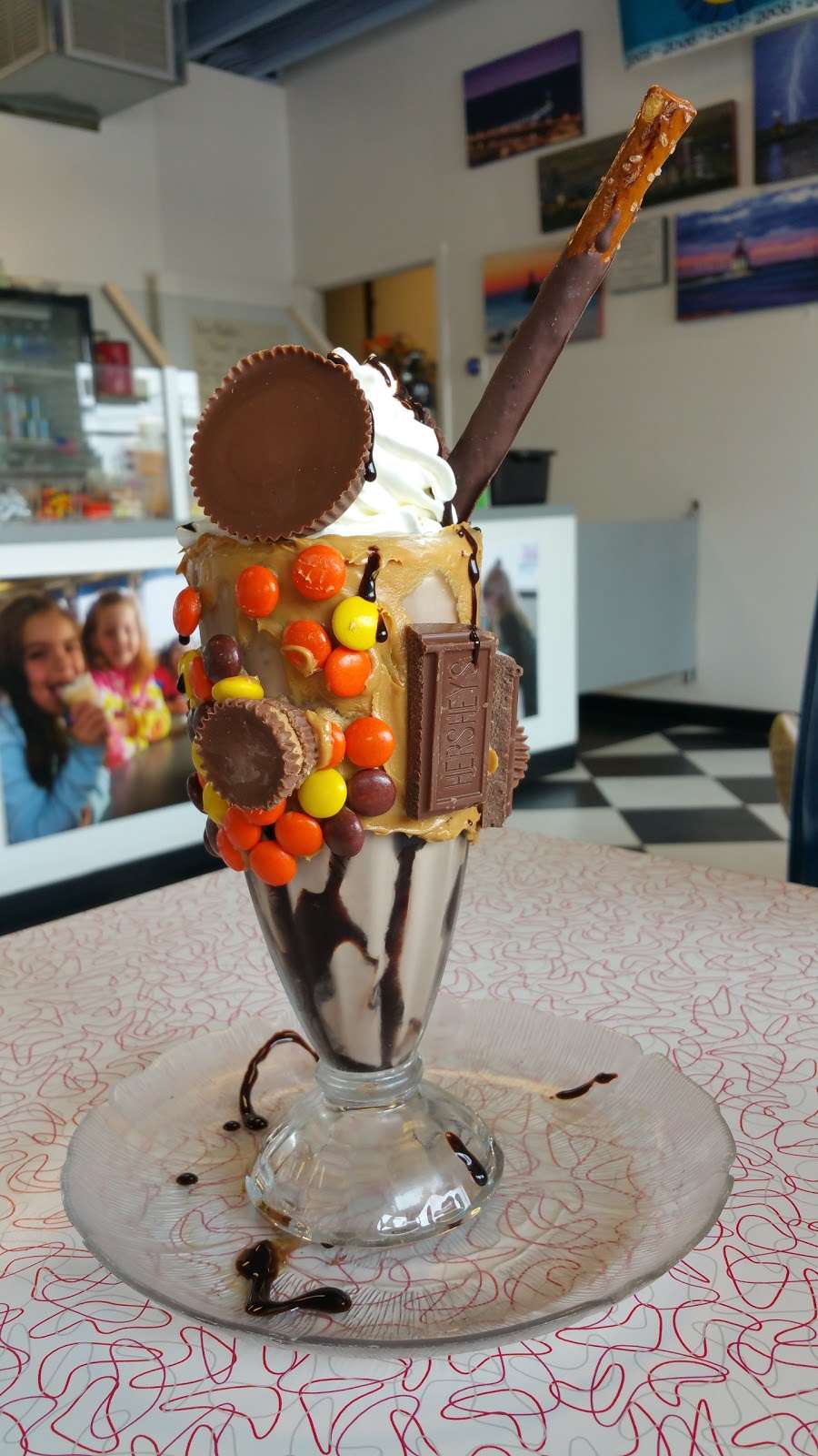 Bubbles Ice Cream Parlor | 115 W Coolspring Ave, Michigan City, IN 46360 | Phone: (219) 872-1024