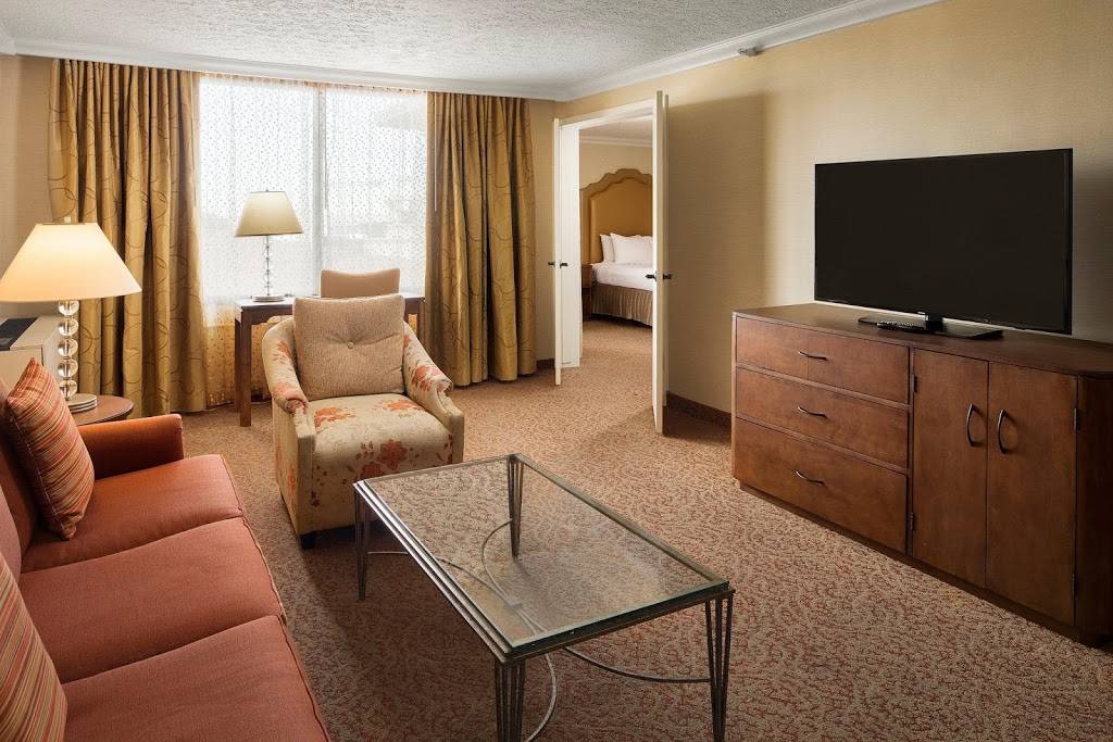 Crowne Plaza Louisville Airport Expo Ctr | 830 Phillips Ln, Louisville, KY 40209, USA | Phone: (502) 367-2251