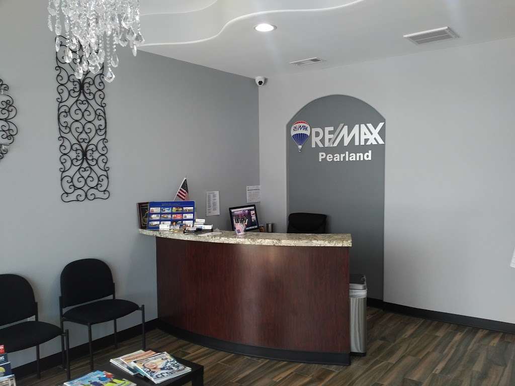 RE/MAX Pearland | 7310 Broadway St, Pearland, TX 77584, USA | Phone: (713) 340-2000