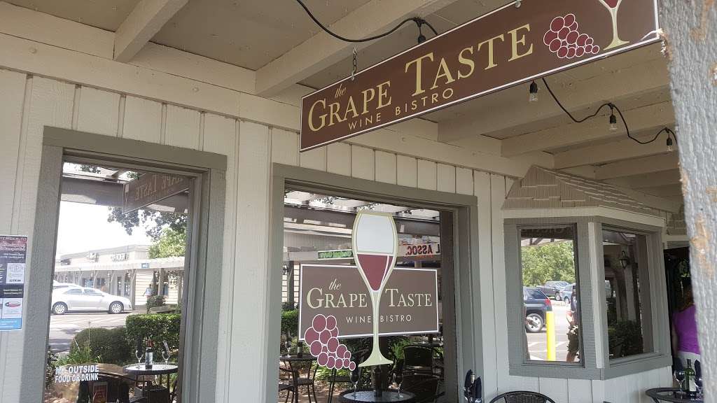 The Grape Taste Restaurant | 145 Oyster Creek Dr #10, Lake Jackson, TX 77566, USA | Phone: (979) 480-0424