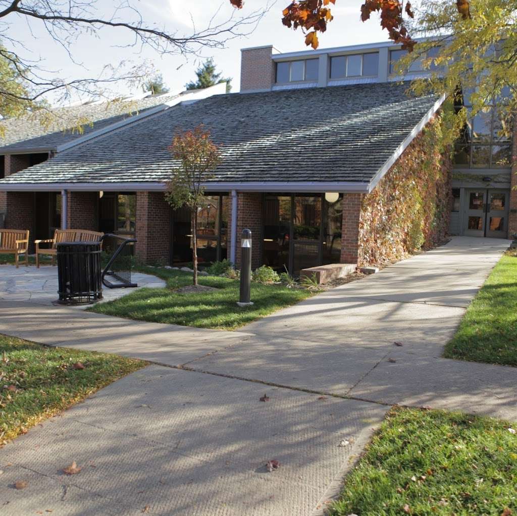 Lake Bluff Public Library | 123 E Scranton Ave, Lake Bluff, IL 60044 | Phone: (847) 234-2540