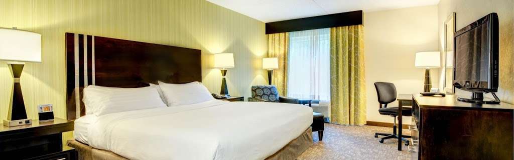 Holiday Inn Express Neptune | 3510 NJ-66, Neptune City, NJ 07753, USA | Phone: (732) 922-9600