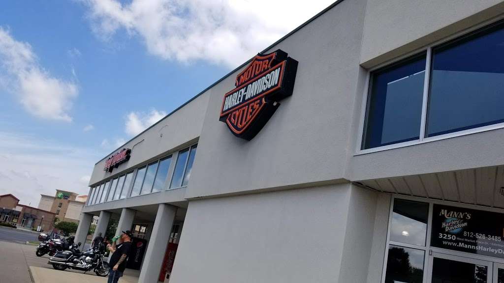 Manns Harley-Davidson | 3250 Market Pl Dr, Edinburgh, IN 46124, USA | Phone: (812) 526-3485